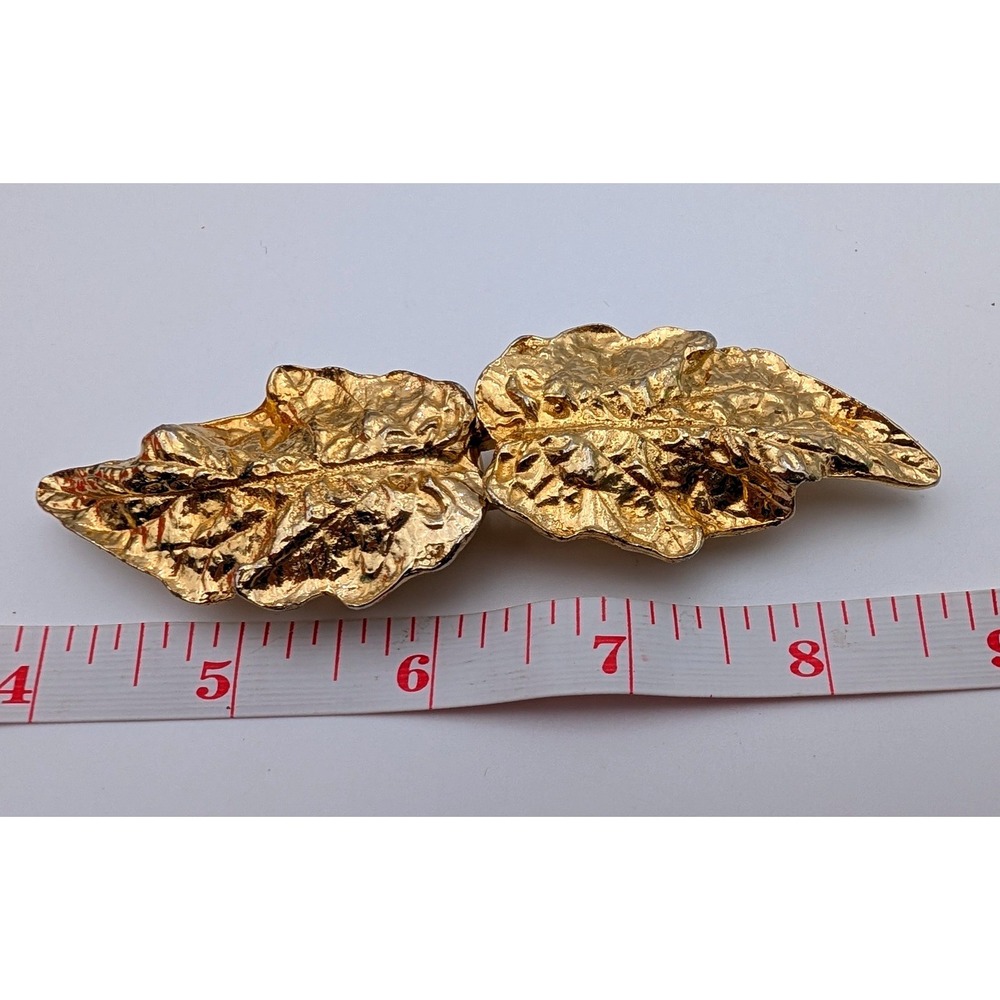 Mimi di N Vintage 1981 Gold Tone Textured Leaf Belt Buckle Statement Accessory